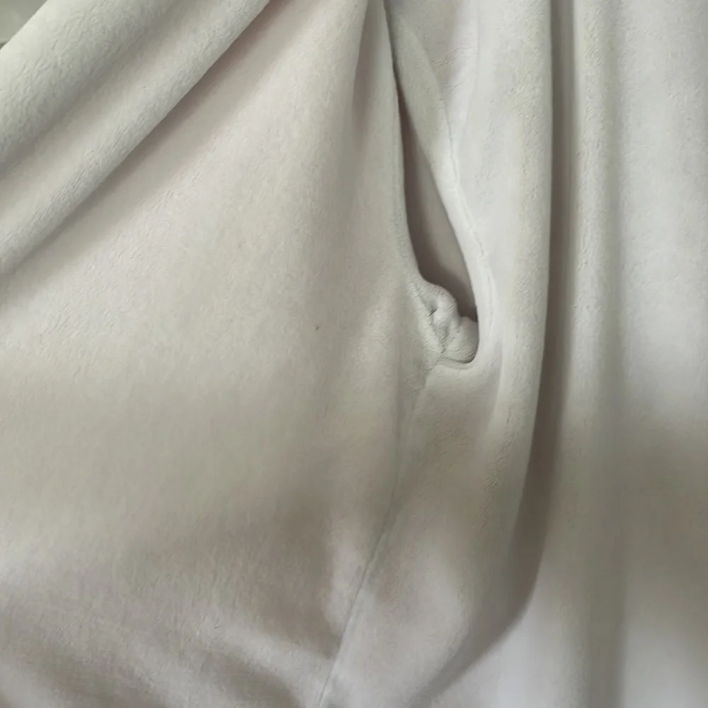 Classic Long Shawl Collar Robe - Peach color Sz M - Picture 13 of 16